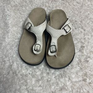 SAS Tripad comfort leather White Snake Skin print Low thong sandal…womens 8